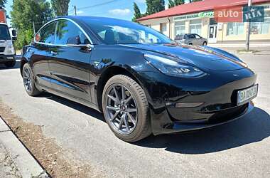 Седан Tesla Model 3 2019 в Кропивницком