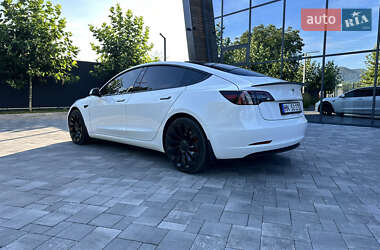 Седан Tesla Model 3 2023 в 