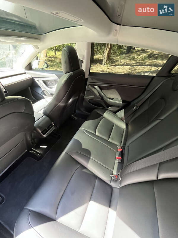 Седан Tesla Model 3 2019 в Запорожье