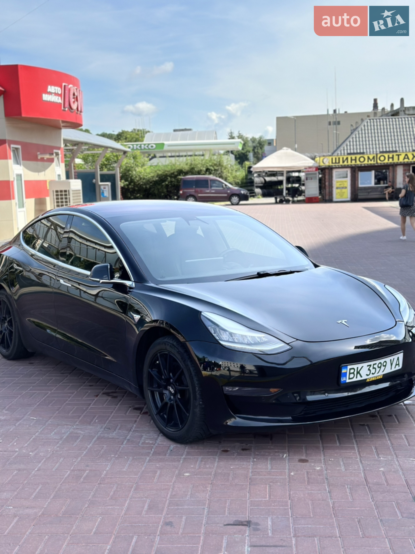 2018 Tesla Model 3 - фото 1