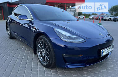 Седан Tesla Model 3 2018 в Львове