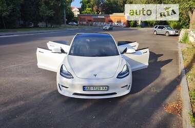 Седан Tesla Model 3 2018 в Дніпрі