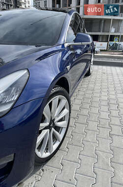 Седан Tesla Model 3 2018 в 