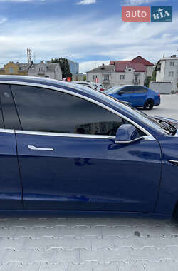 Седан Tesla Model 3 2018 в 