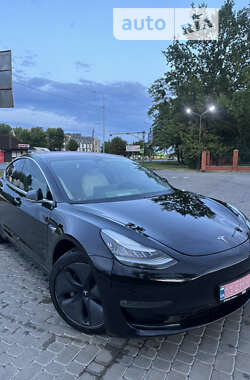 Седан Tesla Model 3 2018 в Луцьку