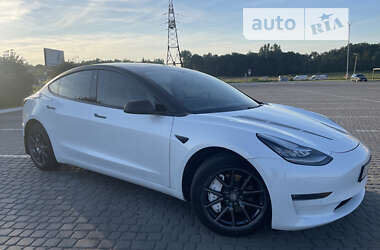 Седан Tesla Model 3 2019 в Львове