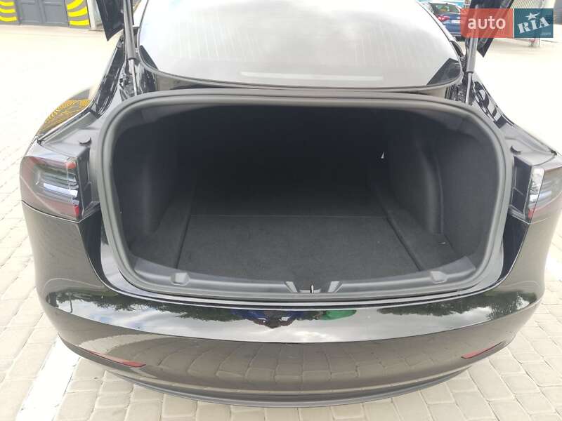 Седан Tesla Model 3 2020 в Ірпені