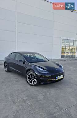 Седан Tesla Model 3 2021 в Дніпрі