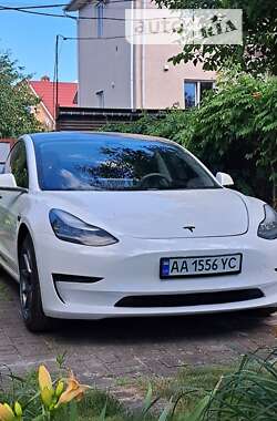 Седан Tesla Model 3 2020 в Киеве