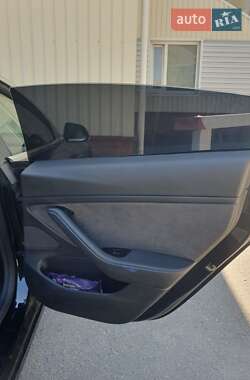 Седан Tesla Model 3 2018 в 