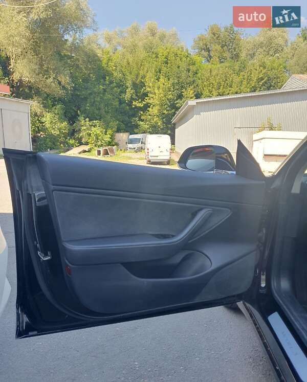 Седан Tesla Model 3 2018 в Хмельницькому