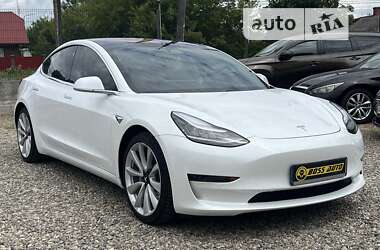 Седан Tesla Model 3 2018 в Коломиї