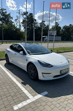 Седан Tesla Model 3 2020 в Києві