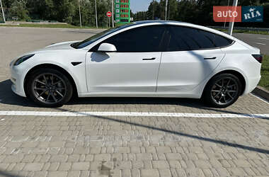 Седан Tesla Model 3 2020 в Києві