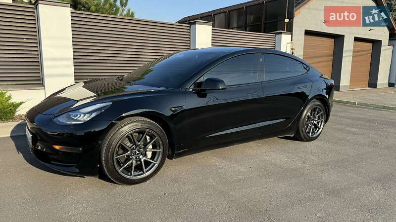 Седан Tesla Model 3 2019 в Днепре