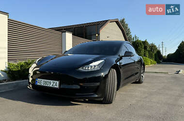 Седан Tesla Model 3 2019 в Дніпрі