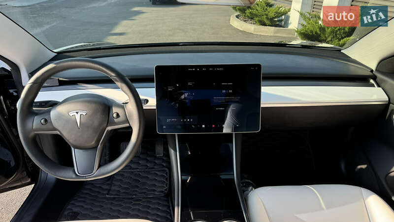 Седан Tesla Model 3 2019 в Днепре