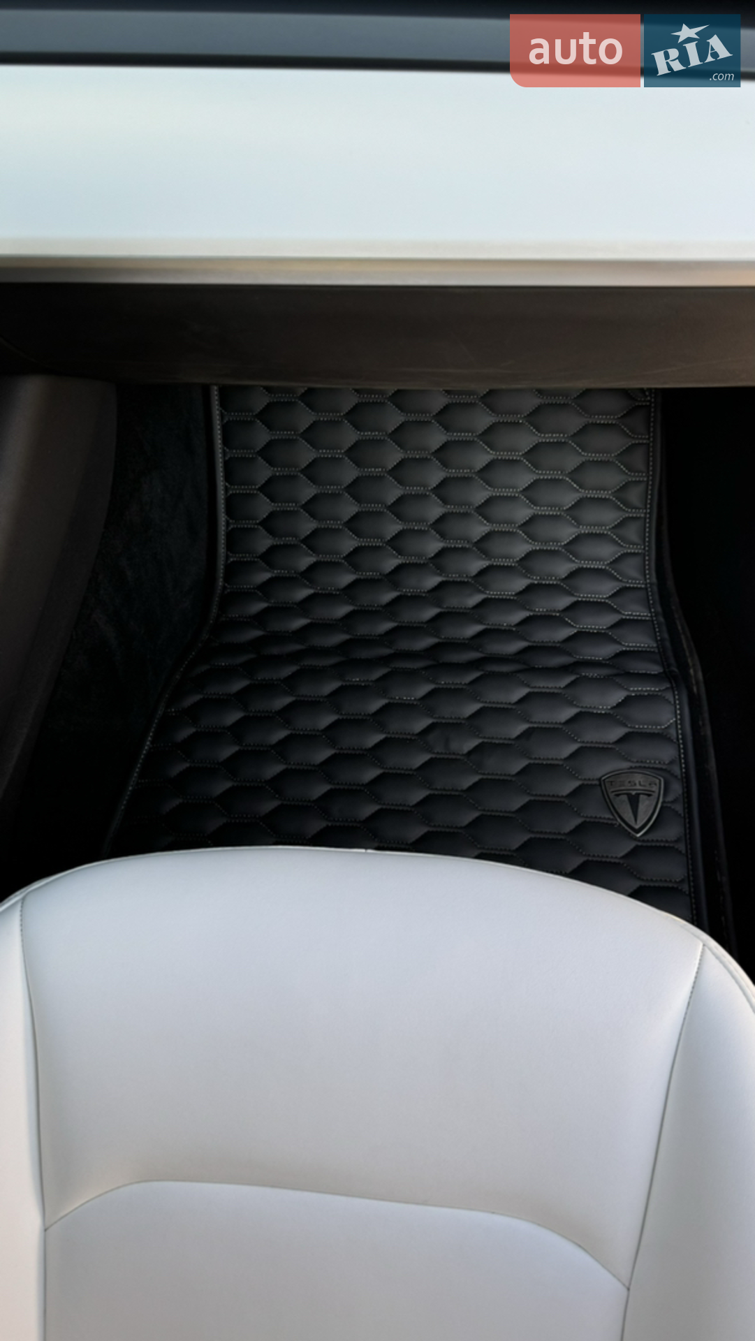 2019 Tesla Model 3 - мініатюра 14