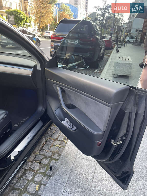 Седан Tesla Model 3 2019 в Києві