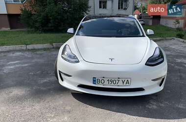 Седан Tesla Model 3 2020 в Тернополе