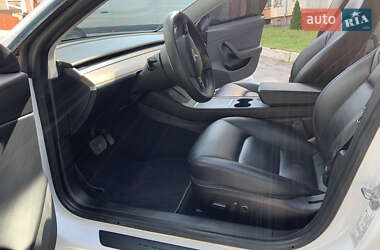 Седан Tesla Model 3 2020 в Тернополе