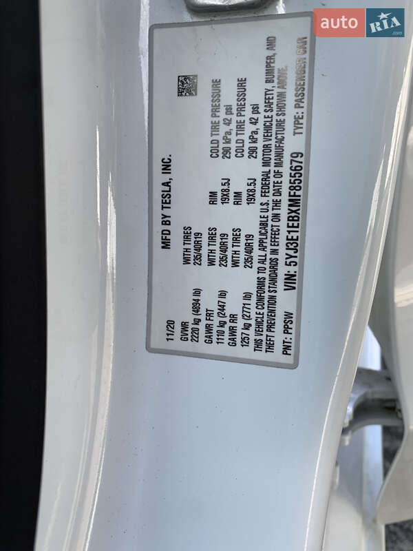 Седан Tesla Model 3 2020 в Тернополе