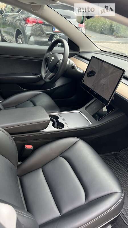 Седан Tesla Model 3 2021 в Харькове