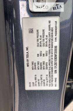 Седан Tesla Model 3 2022 в 