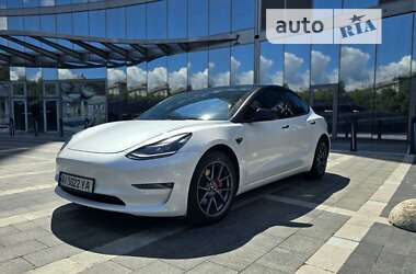 Седан Tesla Model 3 2022 в Киеве