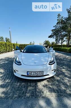 Седан Tesla Model 3 2020 в Дніпрі