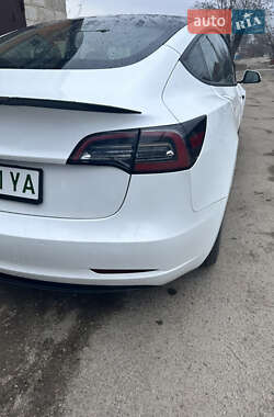 Седан Tesla Model 3 2022 в Днепре