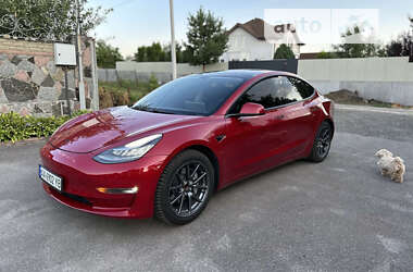 Седан Tesla Model 3 2020 в Киеве