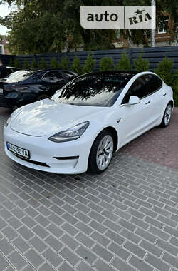 Седан Tesla Model 3 2018 в Черкассах