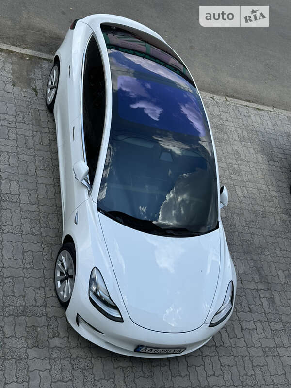 Седан Tesla Model 3 2018 в Черкасах