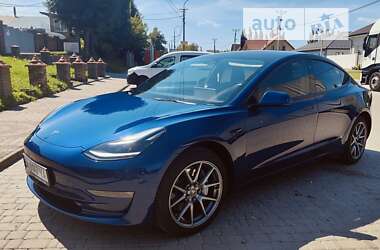 Седан Tesla Model 3 2022 в Рівному