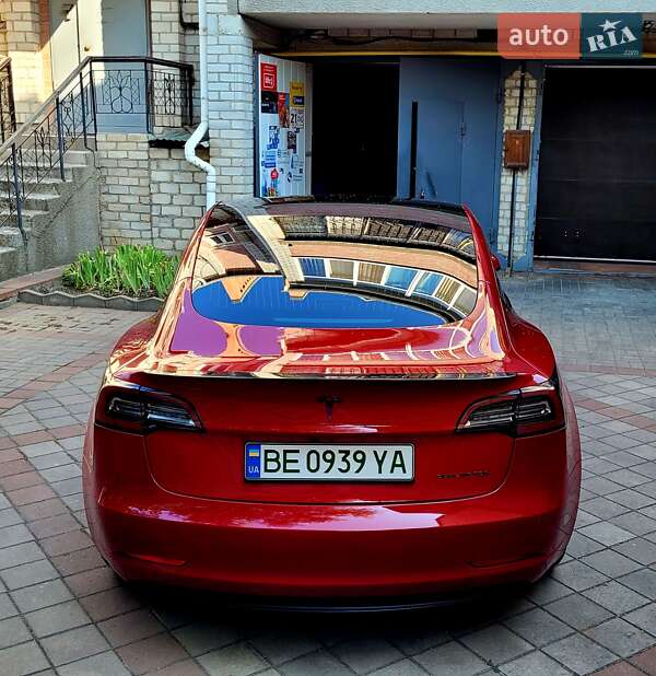 Седан Tesla Model 3 2019 в Николаеве