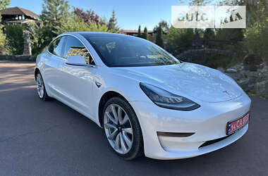 Седан Tesla Model 3 2018 в Ивано-Франковске