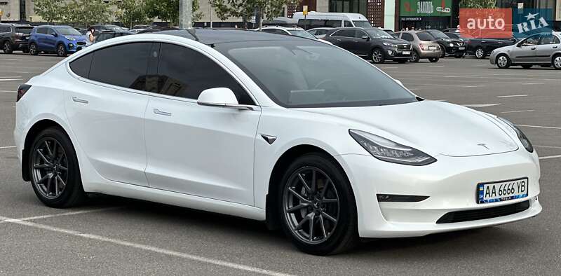 Седан Tesla Model 3 2020 в Києві фото 2 Седан Tesla Model 3 2020 в Києві