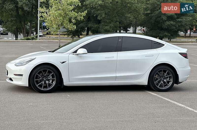 Седан Tesla Model 3 2020 в Києві фото 12 Седан Tesla Model 3 2020 в Києві