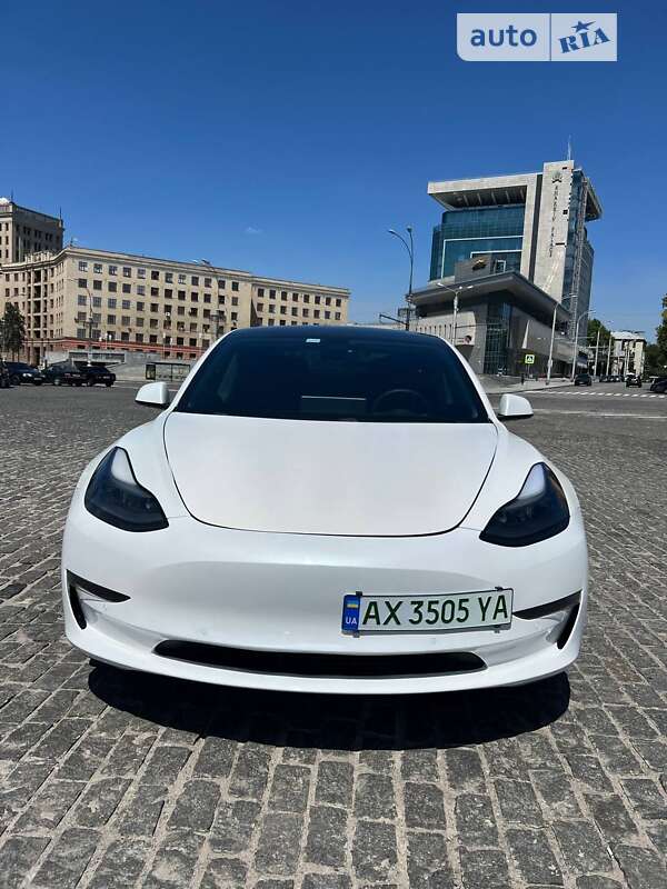 Седан Tesla Model 3 2021 в Харкові