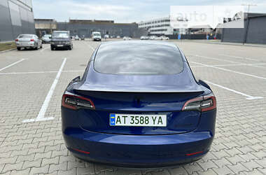Седан Tesla Model 3 2023 в Ивано-Франковске