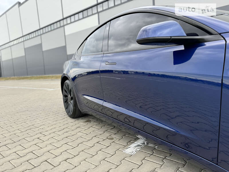 Седан Tesla Model 3 2023 в Ивано-Франковске