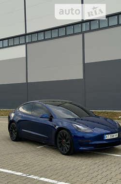 Седан Tesla Model 3 2023 в Ивано-Франковске