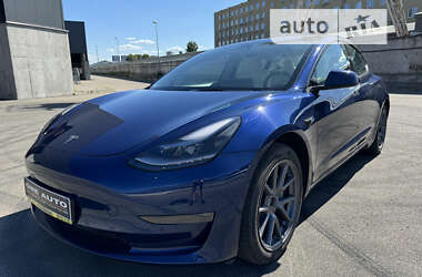 Седан Tesla Model 3 2022 в Києві