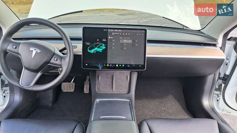 Седан Tesla Model 3 2021 в Полтаве