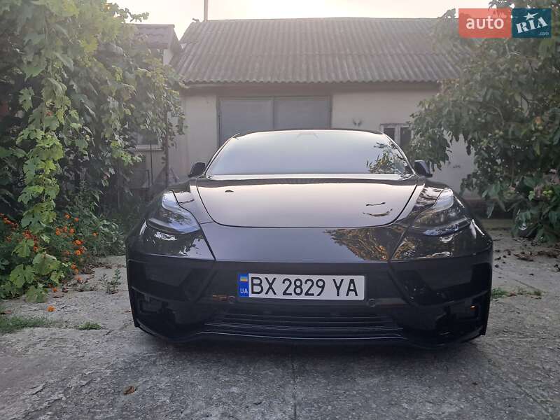 Седан Tesla Model 3 2021 в Каменец-Подольском
