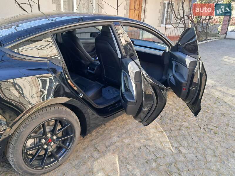 Седан Tesla Model 3 2021 в Каменец-Подольском