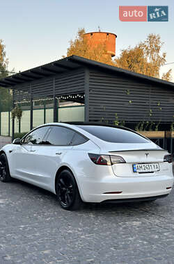 Седан Tesla Model 3 2020 в Киеве
