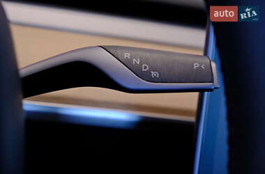 Седан Tesla Model 3 2021 в Одесі