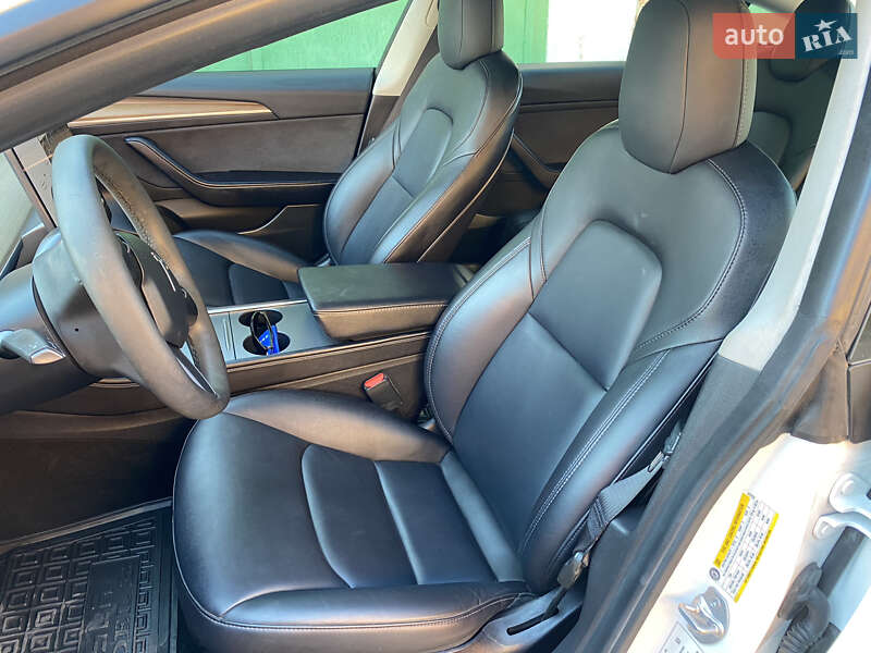 Седан Tesla Model 3 2021 в Хмельницькому